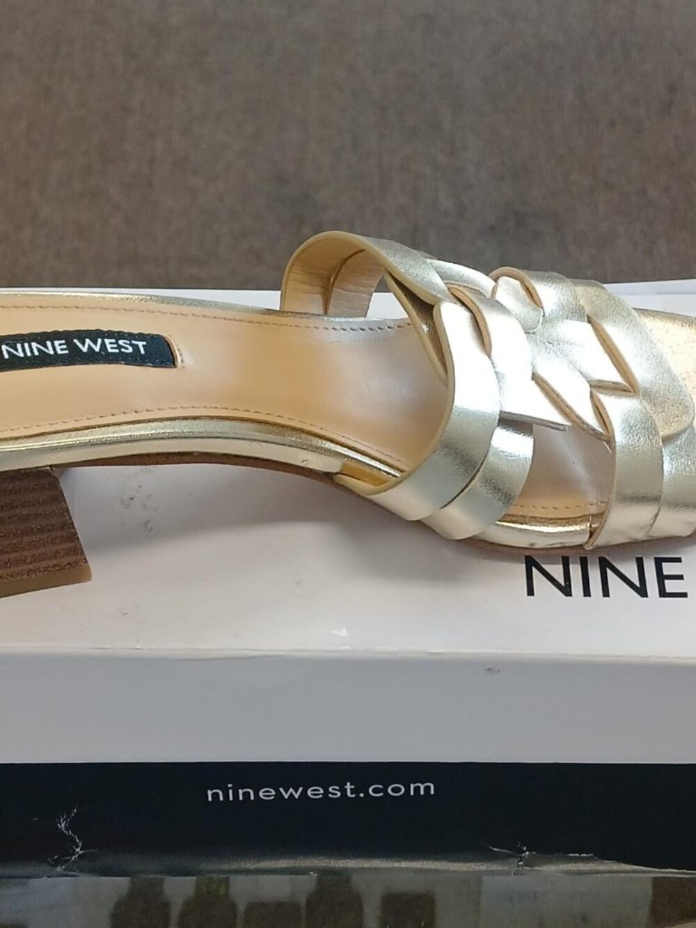 Nine West Gennie Slide Sandal Size: 6 W-O - Picture 8 of 8